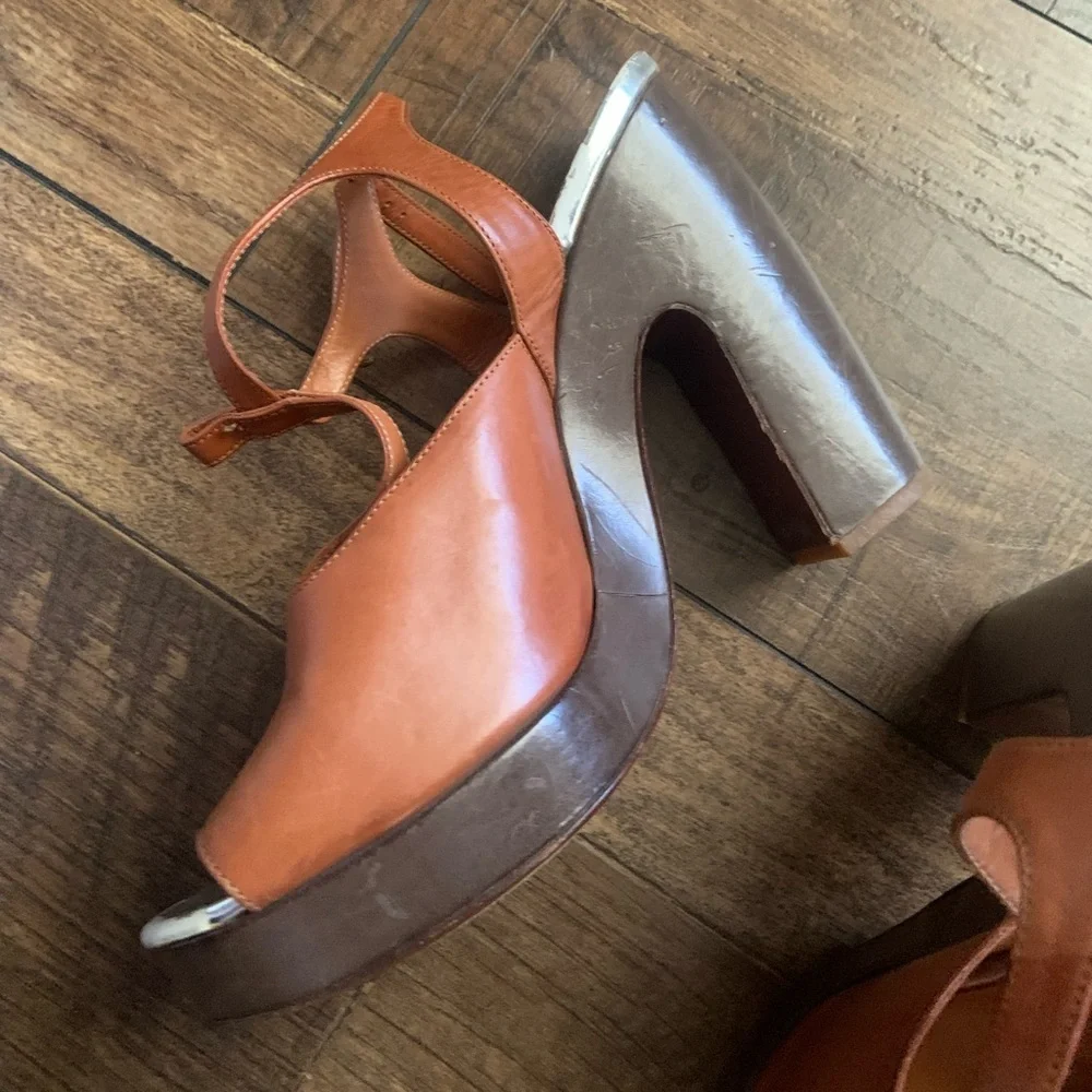 Dries Van Noten tan leather